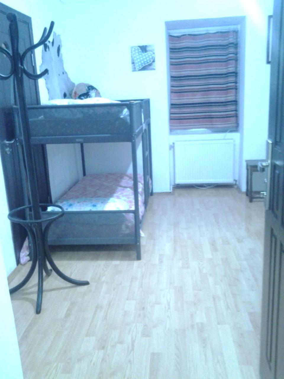 Leyla Hostel Braşov Extérieur photo